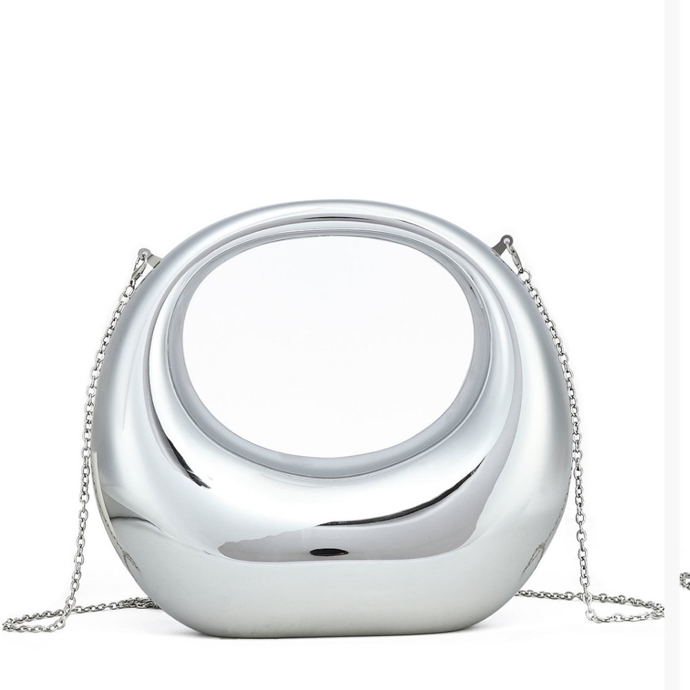 Lik Dreams Amour Crescent Metallic Clutch. Silver.